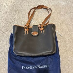 Dooney & Bourke leather tote-good condition
